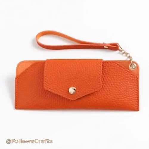 Hanging Glasses Pouch 2
