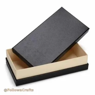 Two-piece rigid setup box with lid off